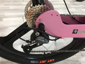 M005-pink-Shimano-derailleur